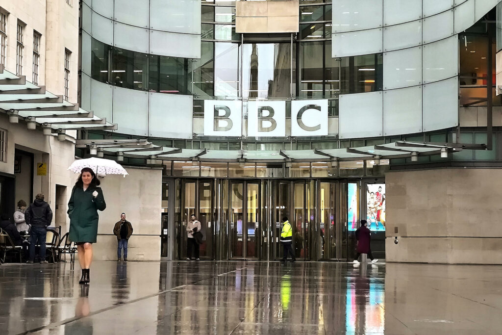 BBC reitera que se defender&aacute; ante la demanda por difamaci&oacute;n presentada por Trump