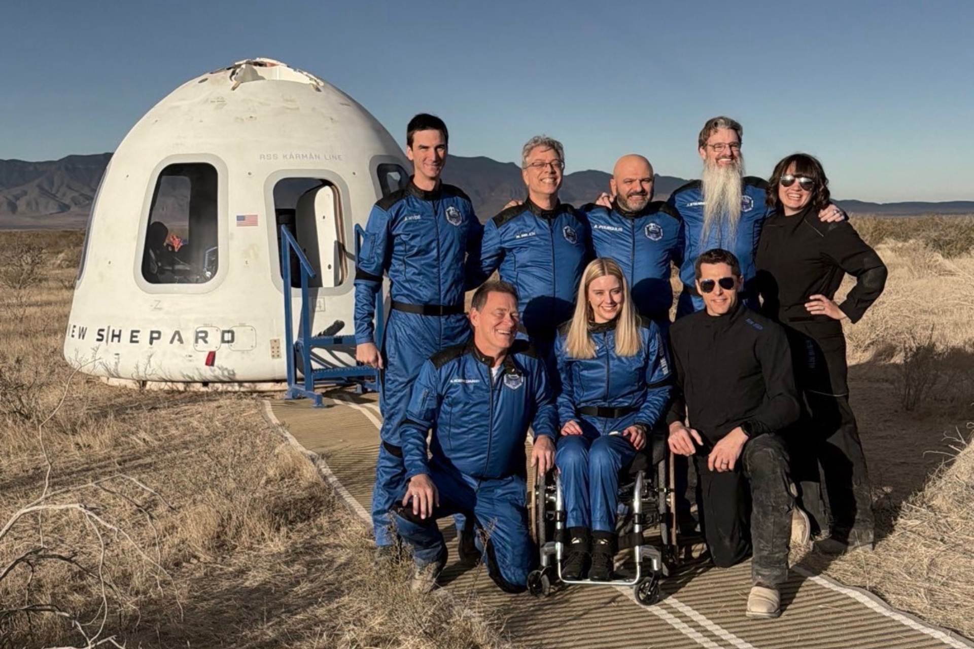 Blue Origin hace historia al enviar al espacio a una persona en silla de ruedas