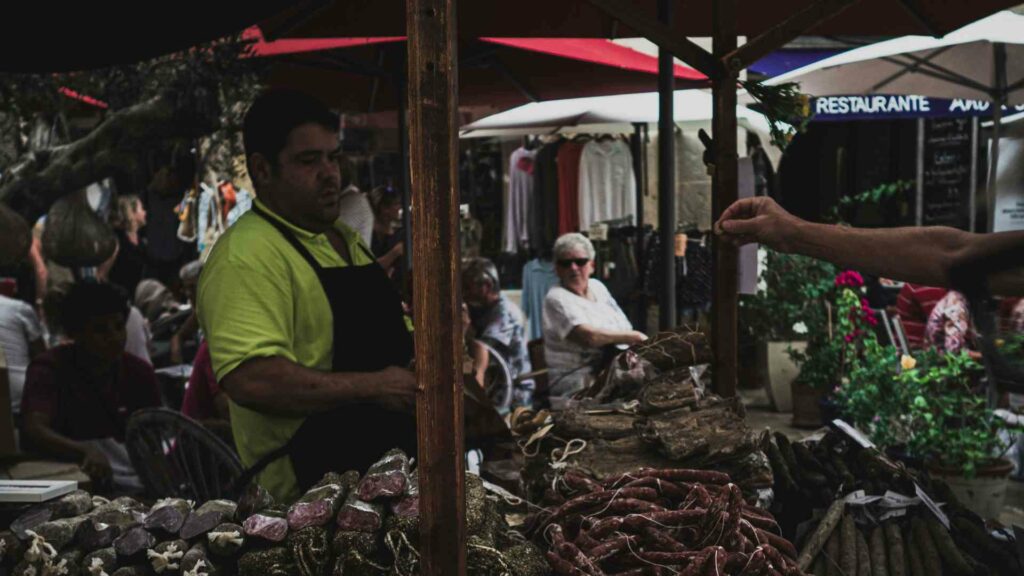 Cámaras de Comercio: abandono institucional es principal motor de la economía informal en México - camaras-de-comercio-abandono-institucional-es-principal-motor-de-informalidad-en-mexico-1024x576