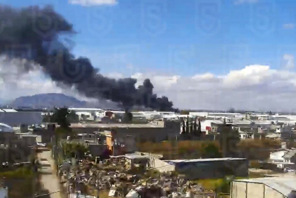 Se desploma avión cerca del aeropuerto de Toluca, Edomex