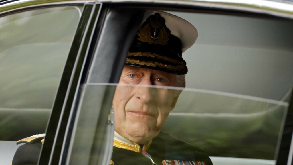 Carlos III anuncia de avances en su tratamiento de cáncer