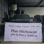 Aseguran f&aacute;brica de autos blindados y decomisan camiones tipo monstruo en Coahuayana, Michoac&aacute;n