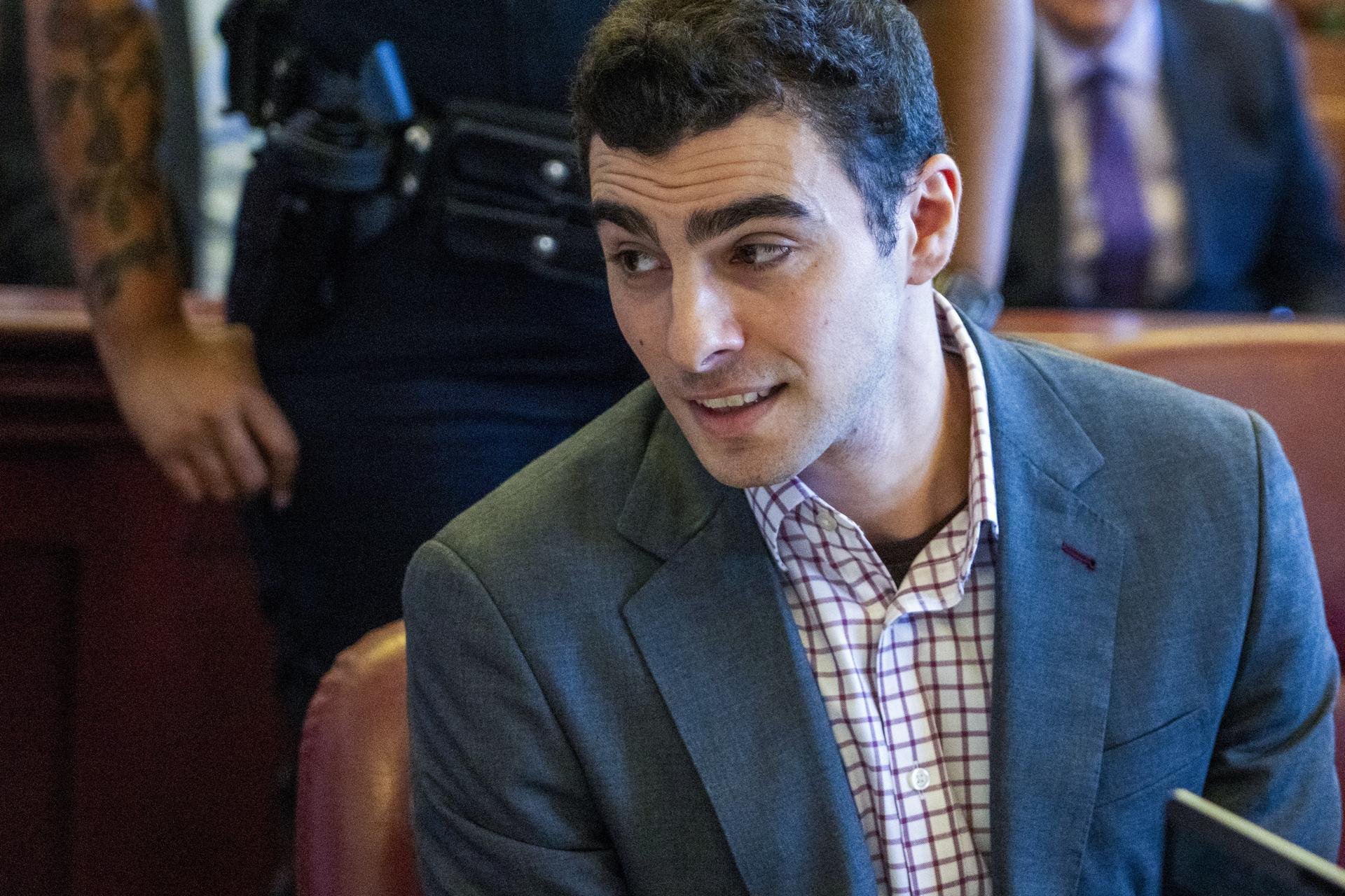 Luigi Mangione intenta excluir pruebas de su juicio por el asesinato de director ejecutivo Luigi Mangione intenta excluir pruebas de su juicio por el asesinato de director ejecutivo