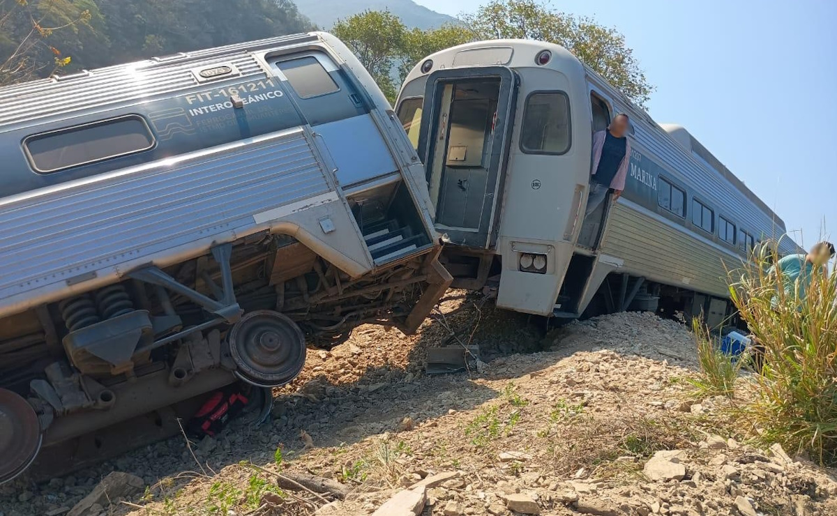 Descarrila máquina del Tren Interoceánico en Oaxaca; hay 20 heridos