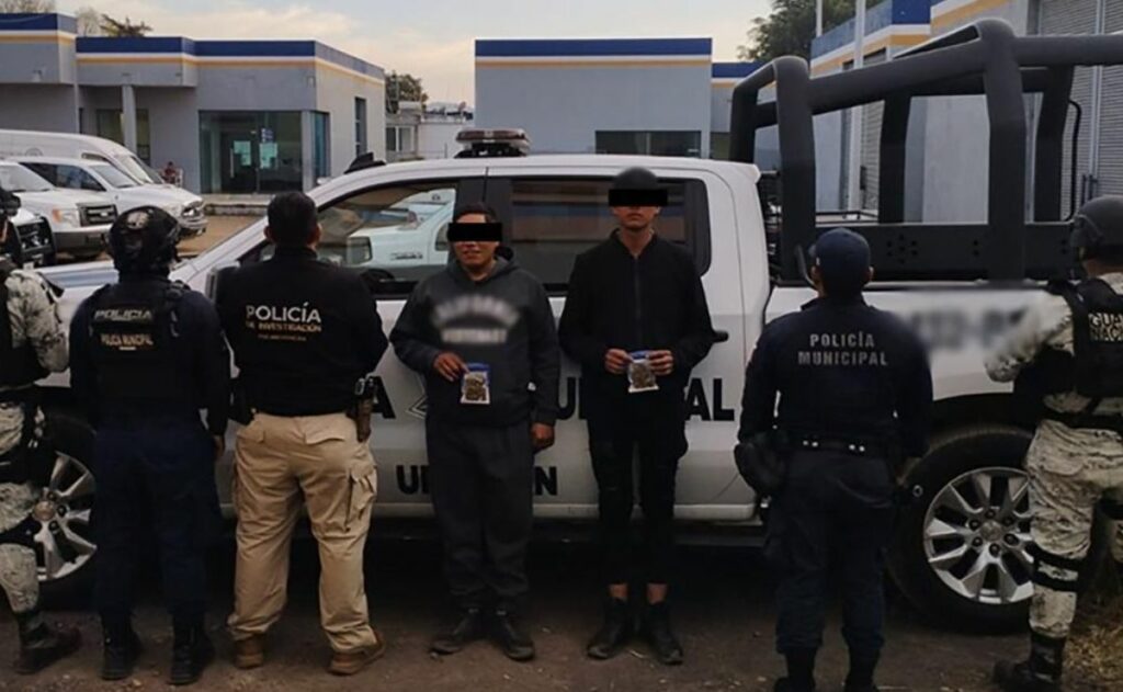 Detienen a 4 y aseguran artefacto explosivo improvisado en Michoacán