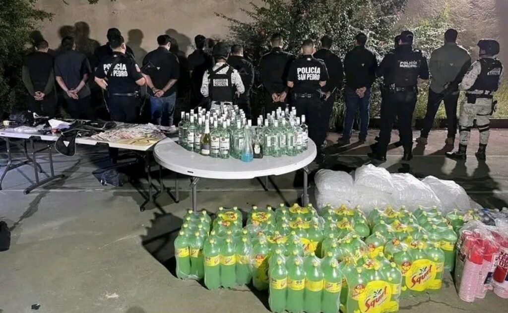 Clausuran fiesta clandestina con 300 menores de edad en NL; hallaron arma, dinero y alcohol