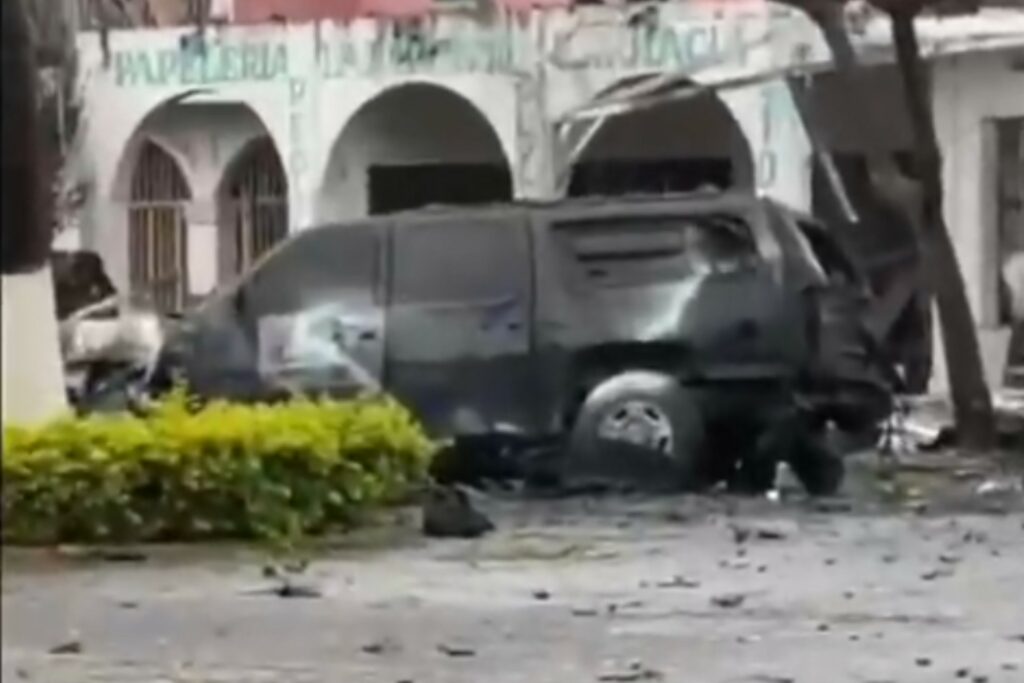 Van tres muertos por explosión en Coahuayana, Michoacán