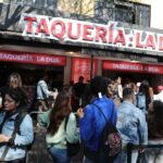 Dua Lipa fusiona su imagen con los tacos para el cierre de ‘Radical Optimism Tour’