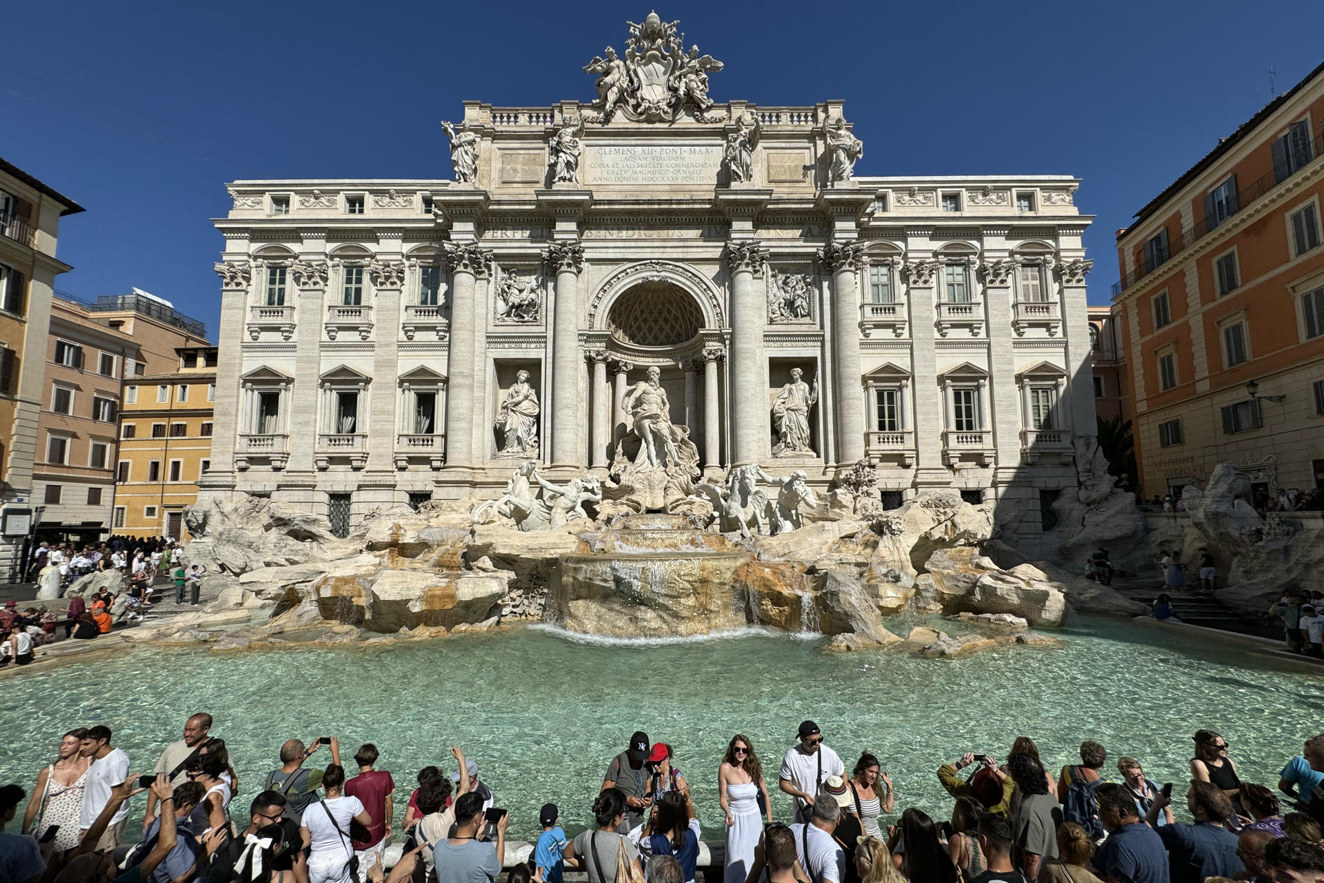 Fontana de Trevi dejará de ser gratuita, ¿cuánto habrá que pagar por visitar la famosa fuente de Roma? Fontana de Trevi dejará de ser gratuita, ¿cuánto habrá que pagar por visitar la famosa fuente de Roma?