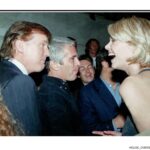 Demócratas publican fotos de Trump rodeado de mujeres en la mansión de Epstein