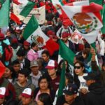 La “Marcha del Tigre” llena el Zócalo rumbo al acto por los siete años de la 4T