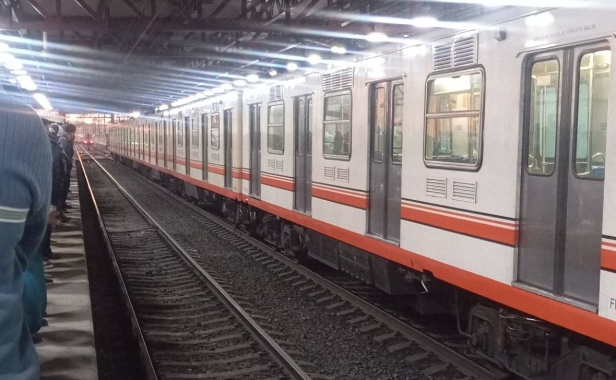Metro CDMX, con servicio detenido en estas líneas Metro CDMX, con servicio detenido en estas líneas