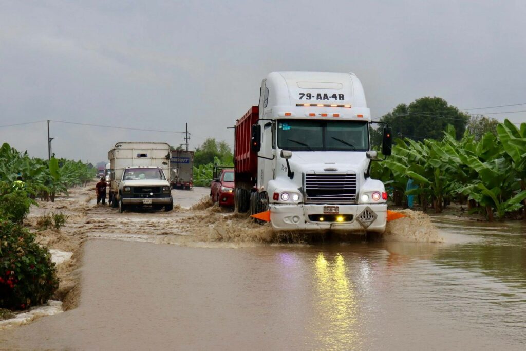 Intensas lluvias dejan un muerto y un desaparecido en Tabasco