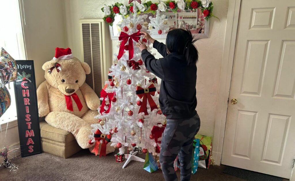 Migrantes en EE.UU. ruegan ser “invisibles” para ICE esta Navidad