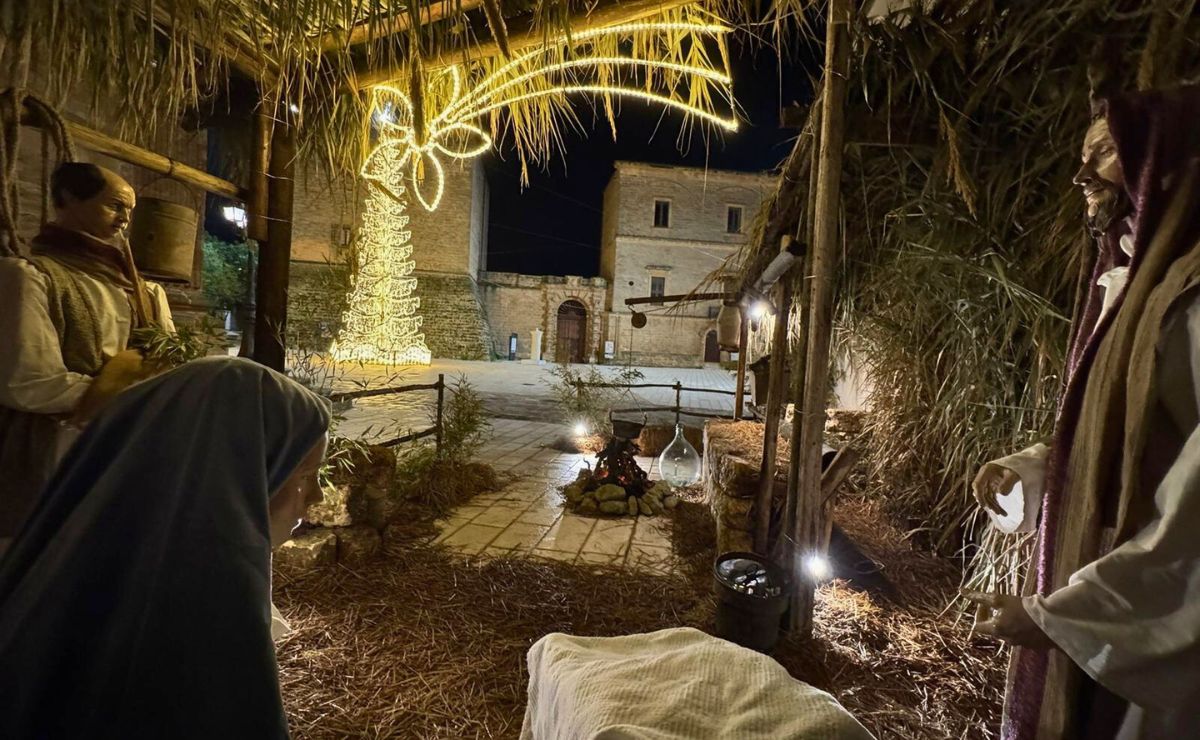 Prófugo intenta ocultarse en nacimiento de tamaño real; lo descubrió el alcalde Prófugo intenta ocultarse en nacimiento de tamaño real; lo descubrió el alcalde