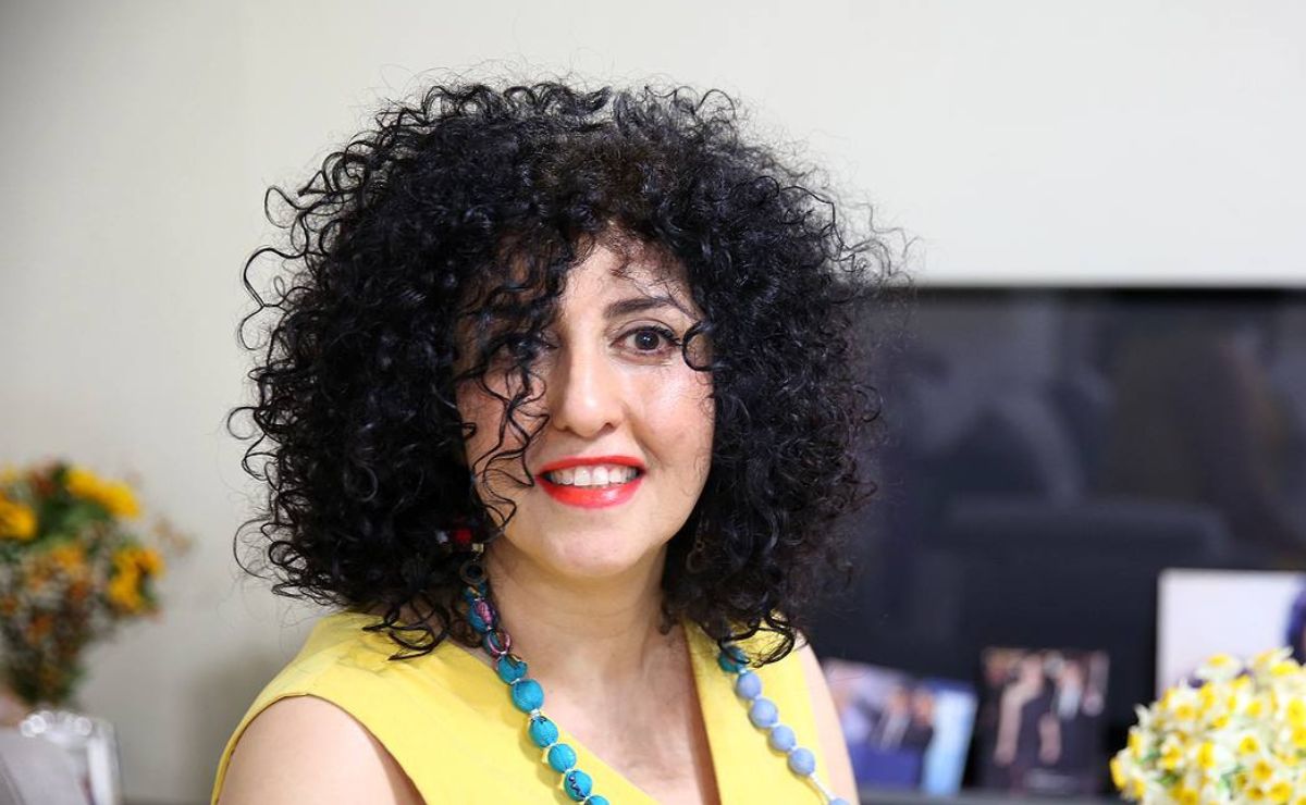 Detienen “de forma violenta” a Narges Mohammadi, premio Nobel de la Paz Detienen “de forma violenta” a Narges Mohammadi, premio Nobel de la Paz