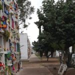 Joven pasa 4 días escondida en panteón por amenazas; a su familia le dijeron que estaba secuestrada