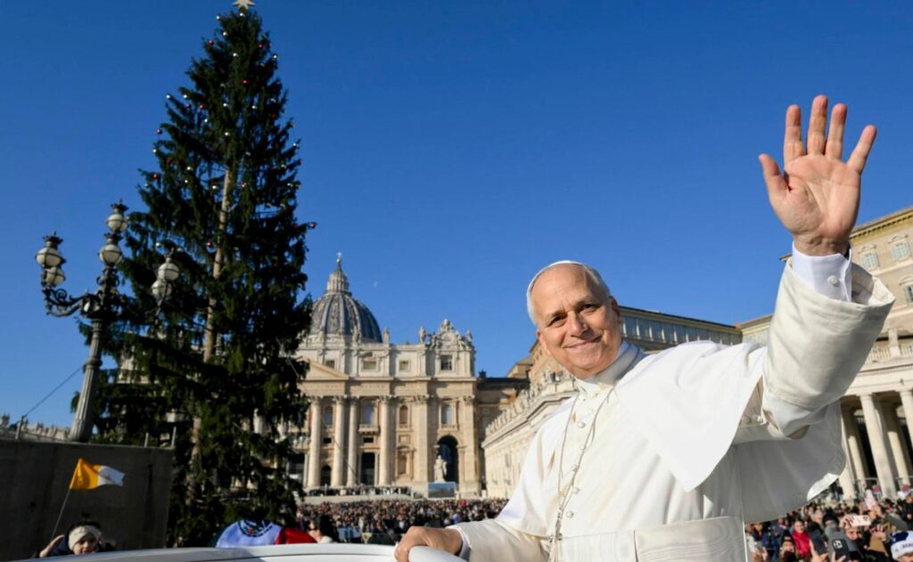 Papa León XIV propone invitar a personas pobres o solas a la cena de Nochebuena