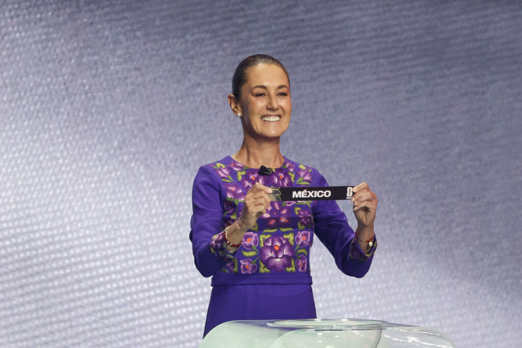 Sheinbaum en el sorteo del Mundial 2026: “México disfruta del juego de pelota desde tiempos ancestrales”