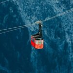 Incidente en teleférico deja cientos de personas atrapadas en los Alpes italianos