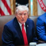 Estados Unidos impondrá aranceles a bienes de países que vendan petróleo a Cuba