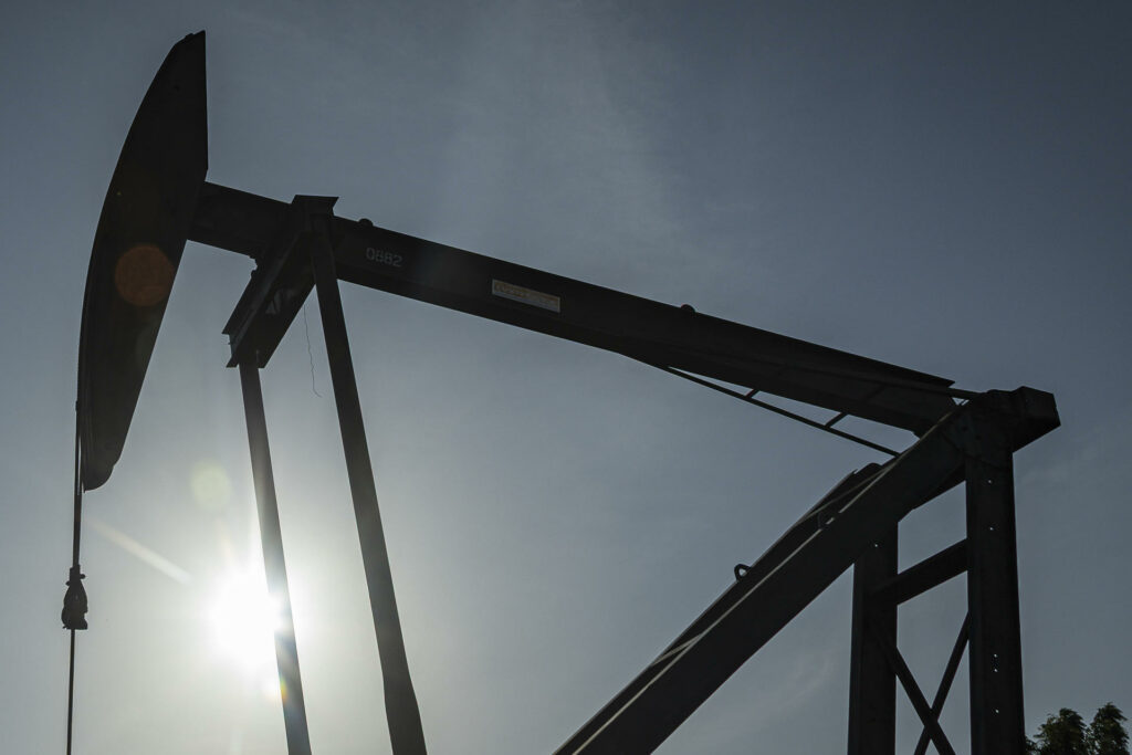 Trump insiste que petroleras invertirán 100 mil millones de dólares en Venezuela