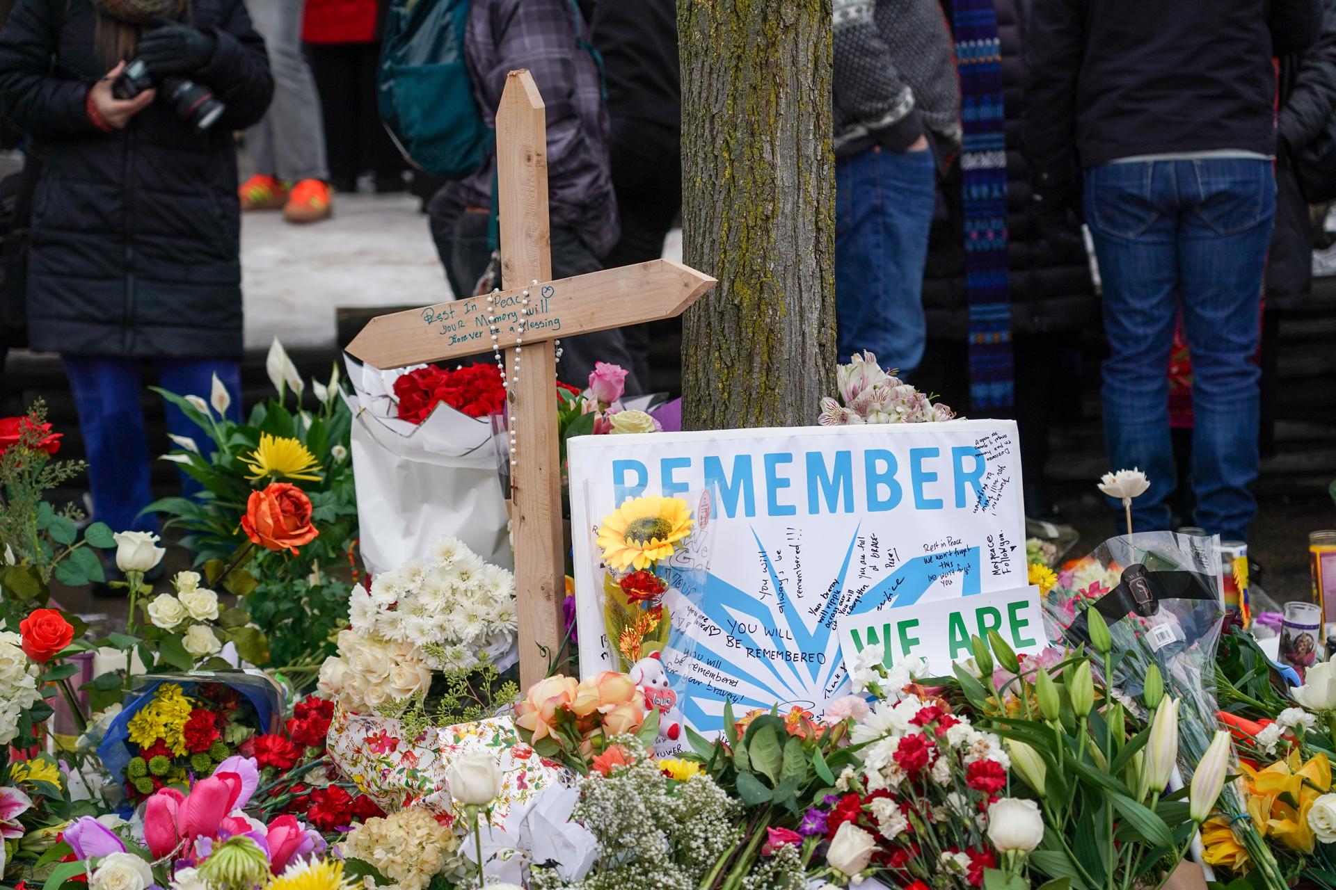 Agente ICE que mat&oacute; a mujer en Mine&aacute;polis fue arrastrado por un coche en redada anterior