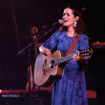 Julieta Venegas anuncia gira en México y prepara la presentación en vivo de su nuevo disco