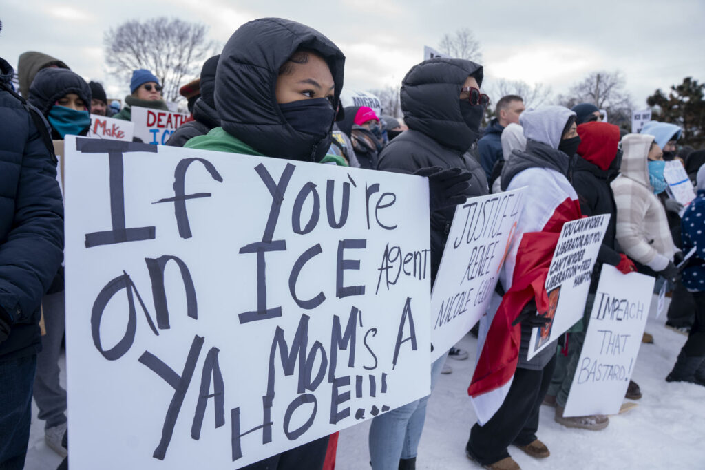 Las tensiones en Minneapolis por la actuación del ICE se disparan tras la amenaza de Trump - 656522f940f35ea03b7de14c3b818ff6b6f2eb26w-1024x683
