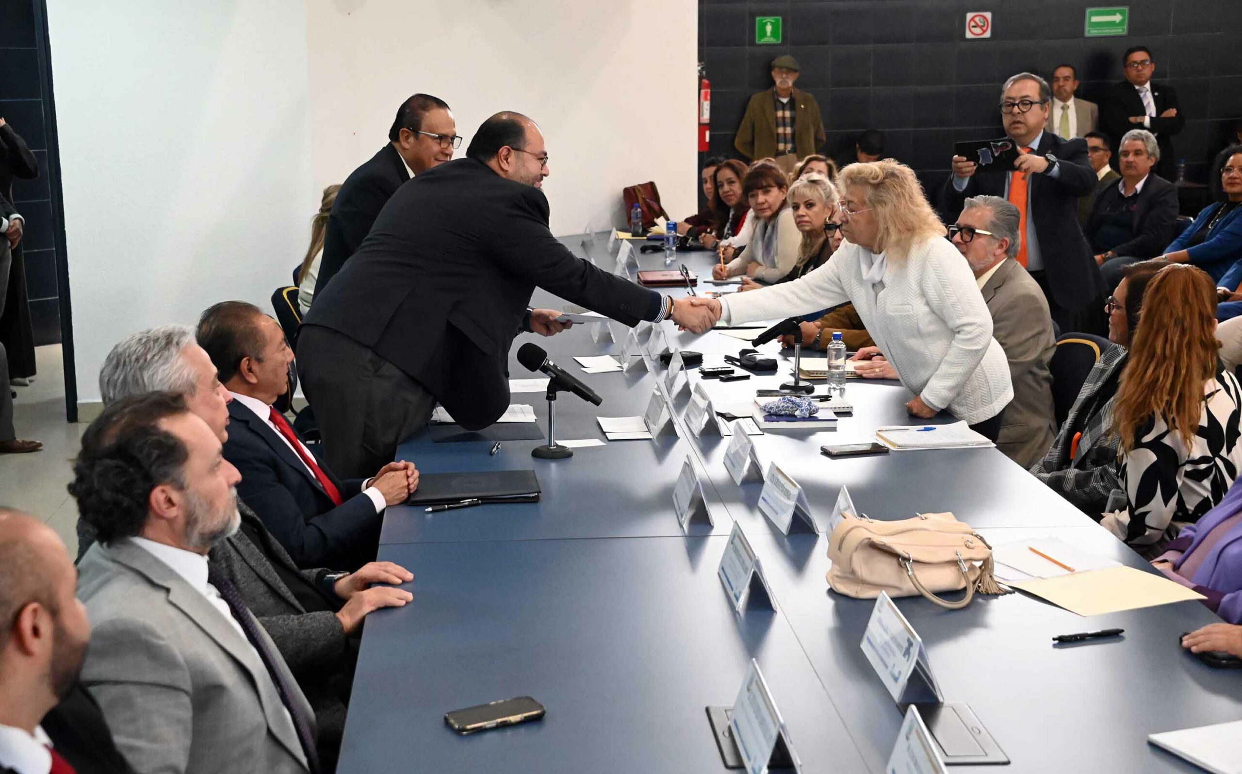 Acuerdan UNAM y personal académico aumento del 4 por ciento al salario