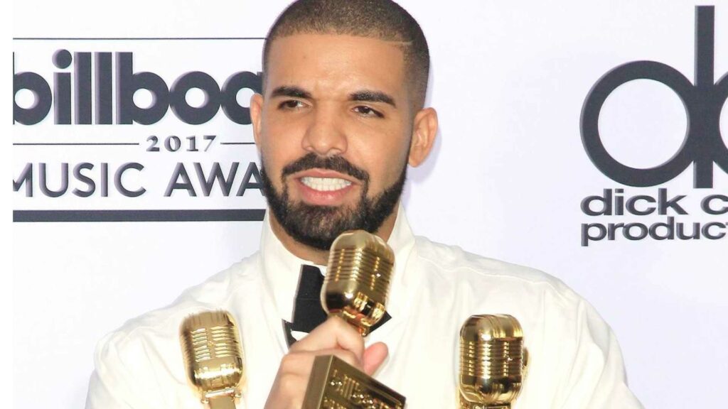 Acusan a Drake de usar una plataforma de apuestas para inflar sus reproducciones