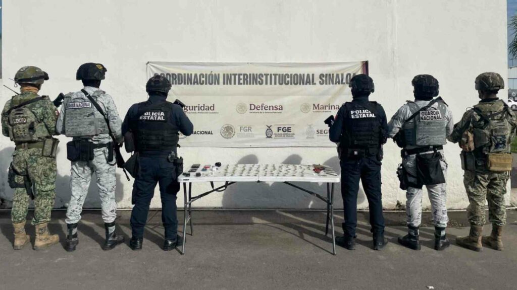 Aseguran armas, droga y dinero tras revisión en módulos del Penal de Aguaruto, Culiacán