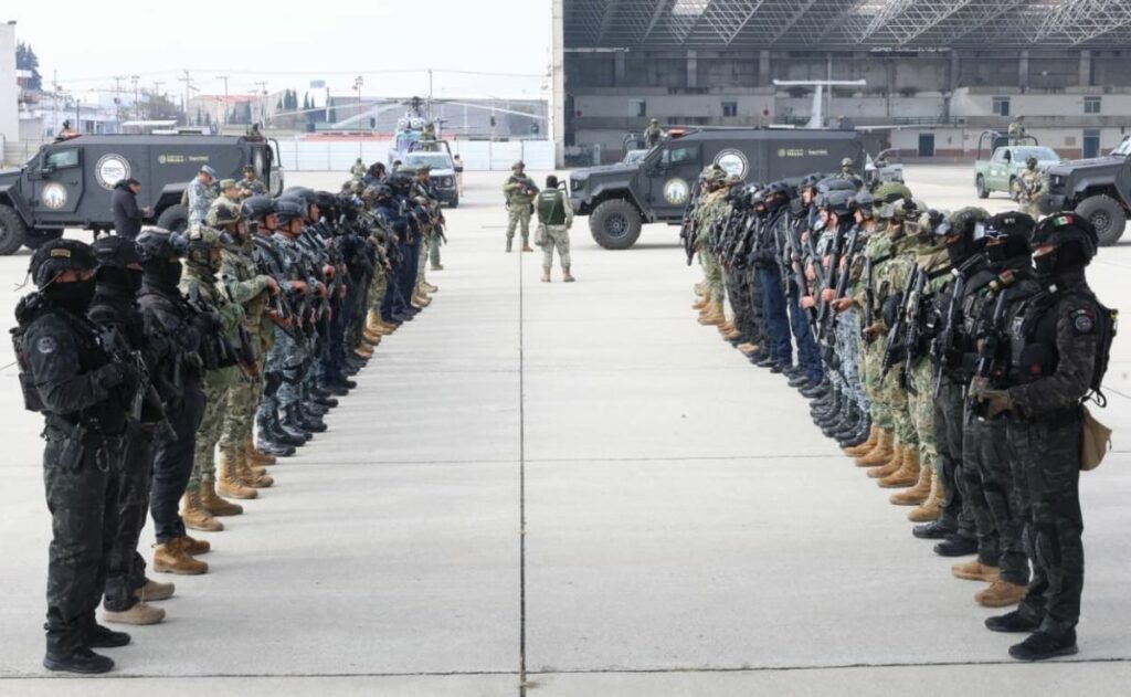 “Demuestra voluntad de desmantelar cárteles”: Embajador de EE.UU. aplaude entrega de reos