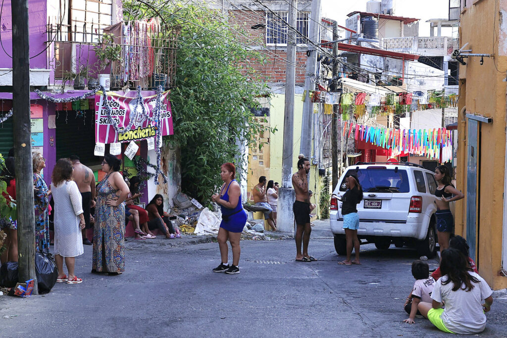 CFE restablece casi toda la luz tras sismo en Guerrero