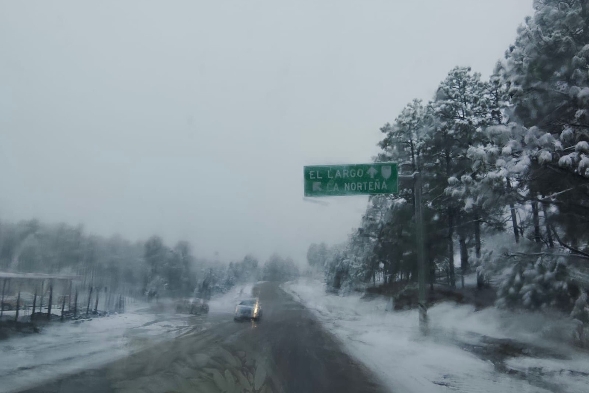 Chihuahua suspenderá clases presenciales por la tercera tormenta invernal; hay nieve en 11 municipios