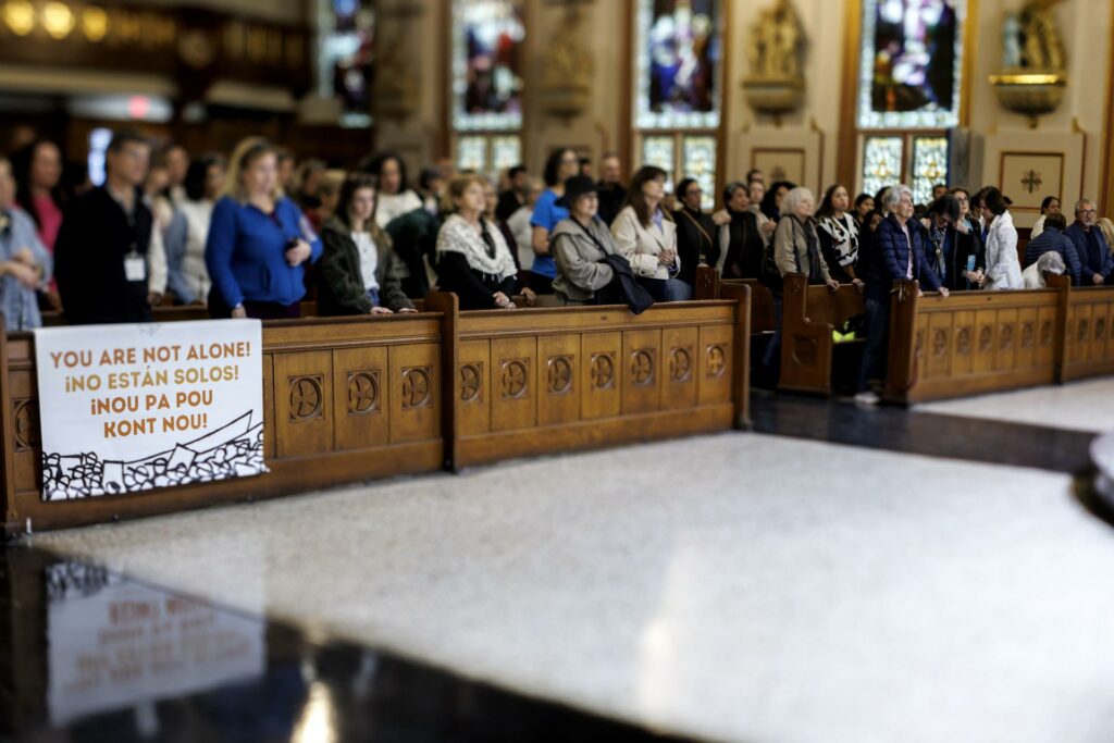 Líderes religiosos alzan la voz en Miami ante la "crueldad" y muertes por ICE en EE.UU. - d86e2fa2fba2e58c7020dd28c5c32b0e1a0a5aedw-1024x683