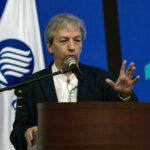 Mexicano David Toscana gana el Premio Alfaguara de Novela 2026