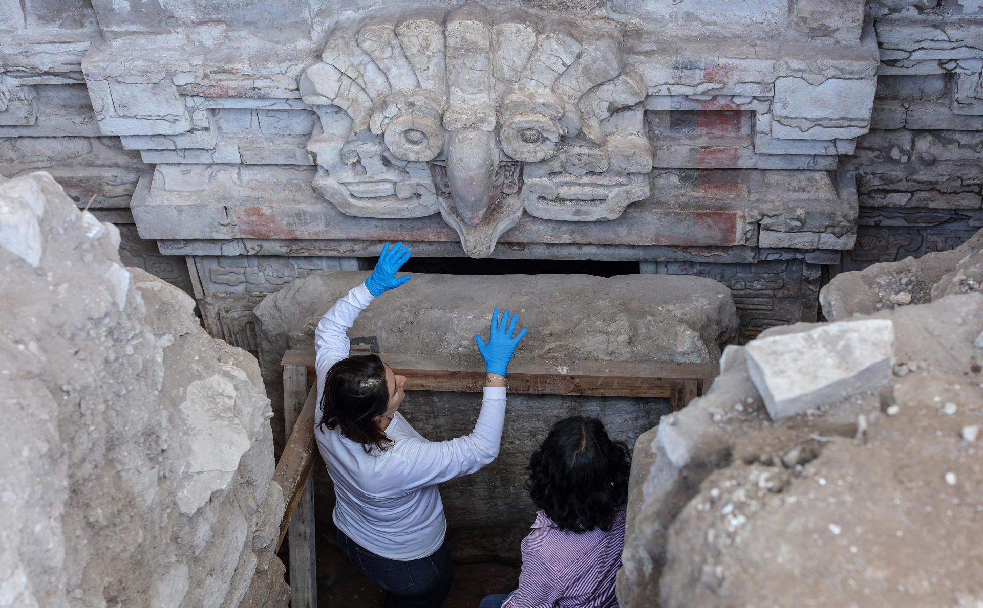 Hallan tumba zapoteca del año 600 en Oaxaca