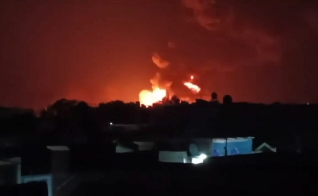 Video: Estalla bodega en Villagrán, Guanajuato; almacenaba huachicol