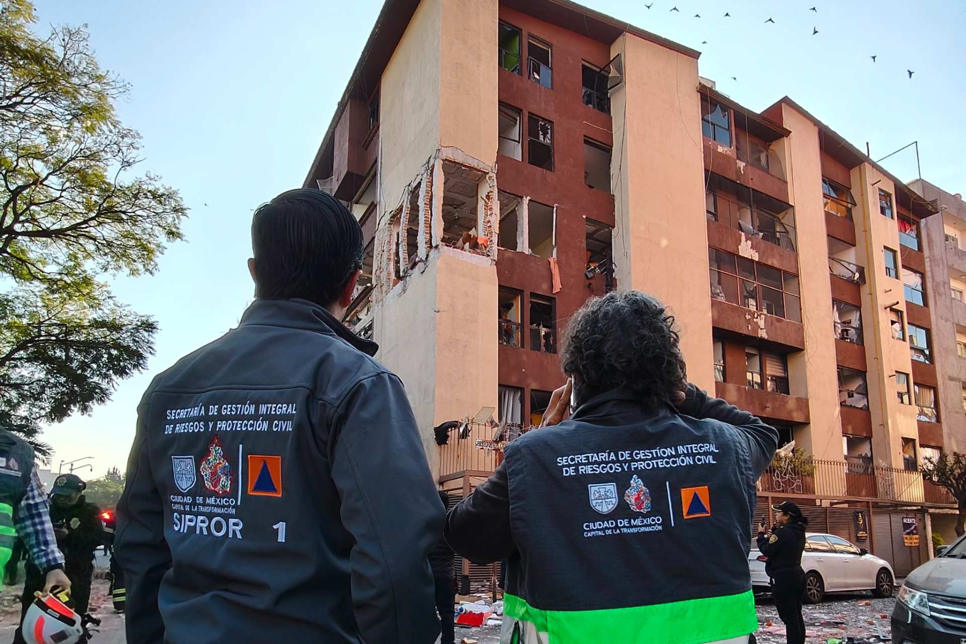 Video: Explosión por acumulación de gas en edificio de Paseos de Taxqueña, CDMX; hay cinco lesionados