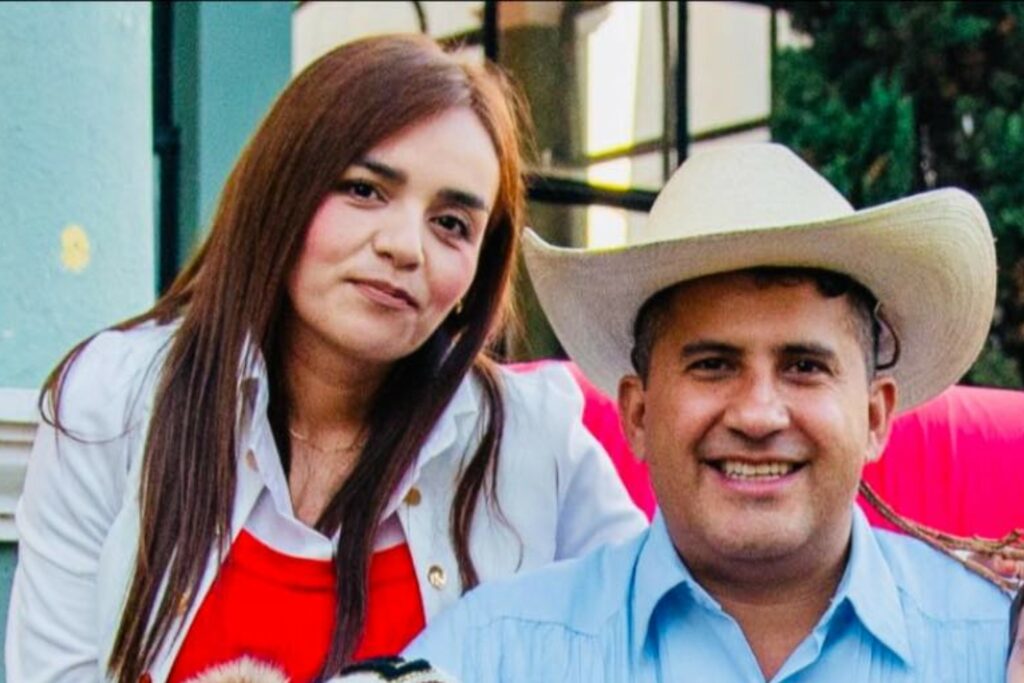 Los 10 personajes que marcaron México en el 2025: desde Sheinbaum hasta el ciclista Isaac del Toro - grecia-quiroz-carlos-manzo-1024x683