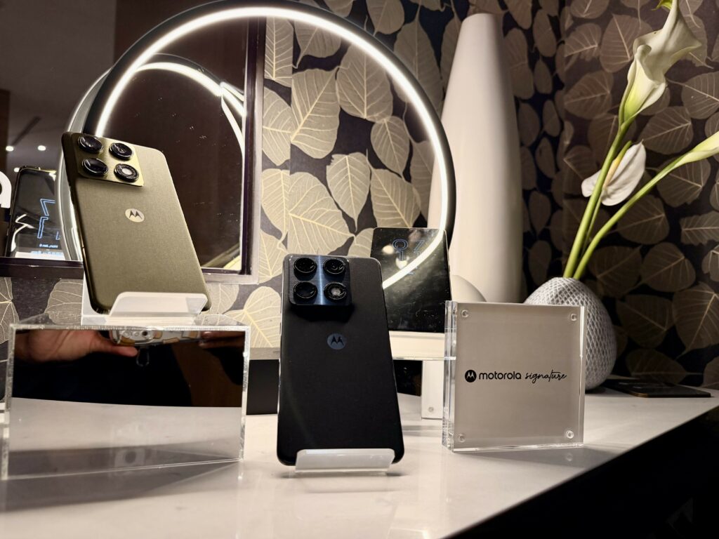 Motorola entra de lleno a la era plegable con el nuevo razr fold - img-2208-1024x768