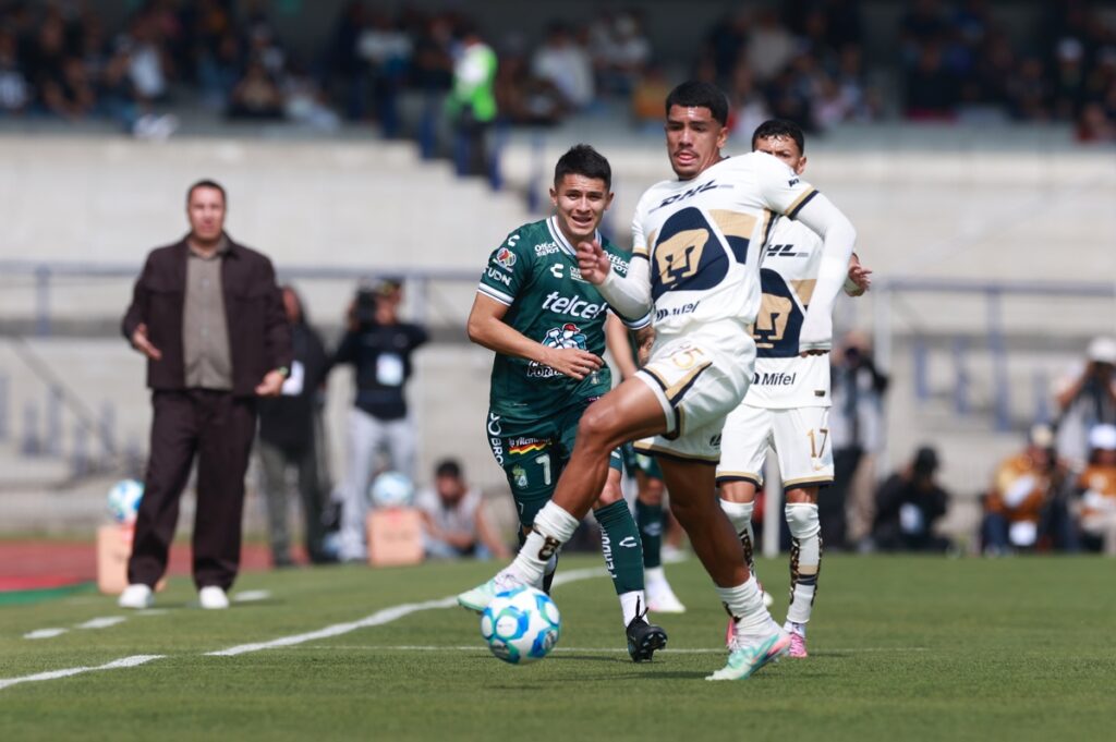 Juninho rescata el empate para Pumas ante León - juninho-rescata-el-empate-para-pumas-ante-leon-2-1024x681