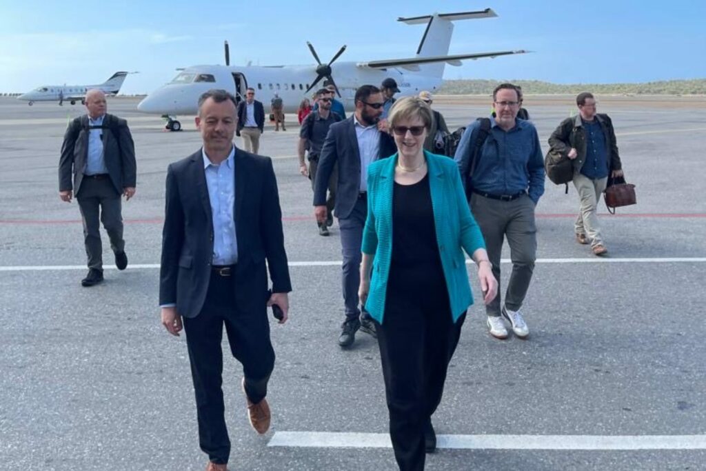 Embajadora Laura Dogu llega a Venezuela para reabrir misión diplomática de EE.UU. tras 7 años