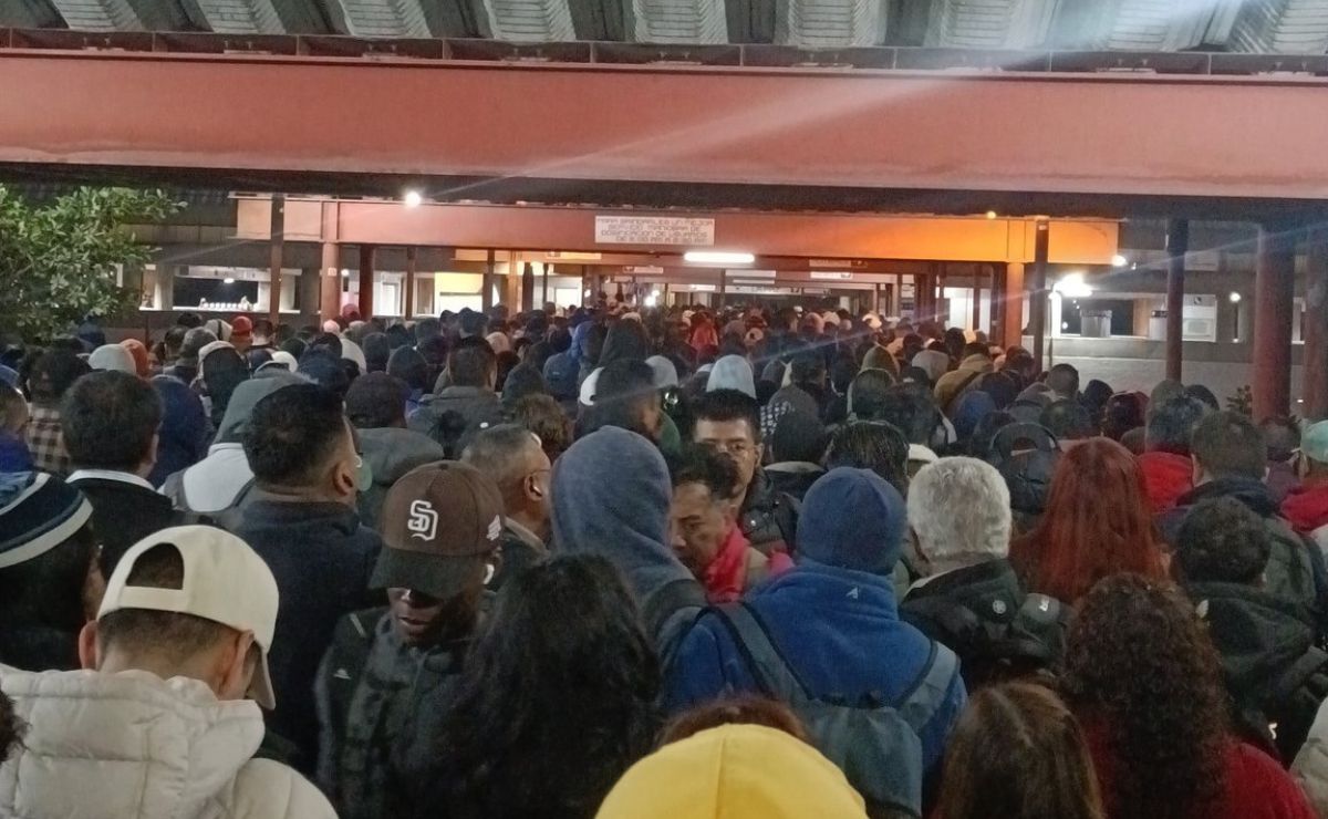 Reportan Línea A del Metro CDMX totalmente detenida, ¿qué ocurrió?