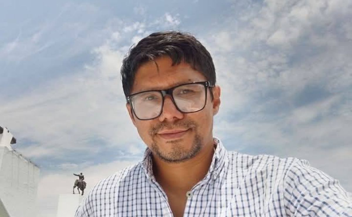 Convocan a movilización en Puebla por desaparición del maestro Leonardo Escobar Convocan a movilización en Puebla por desaparición del maestro Leonardo Escobar