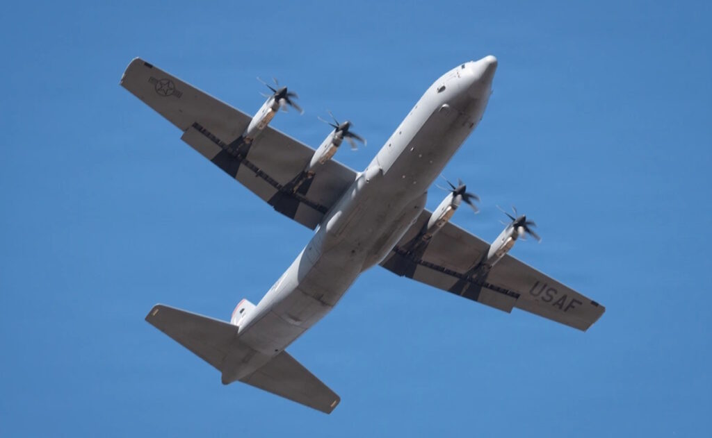 México afirma que avión militar de EE.UU. que llegó al Aeropuerto de Toluca estaba autorizado