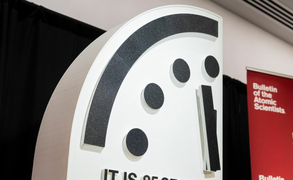 Reloj del Juicio Final marca su punto más cercano al fin del mundo