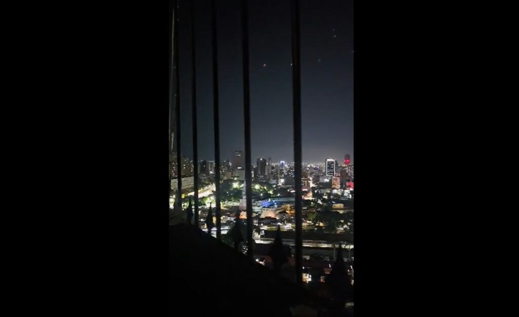 Se escuchan disparos en los alrededores del palacio presidencial de Venezuela