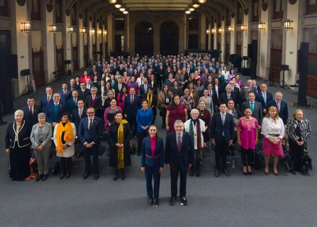 Sheinbaum llama a embajadas y consulados a fortalecer presencia de México en el exterior - sheinbaum-llama-a-embajadas-y-consulados-a-fortalecer-presencia-de-mexico-en-el-exterior-1024x733
